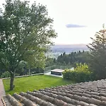 Historic With Panoramic Views Of Assisi