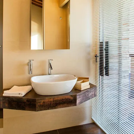 Historic With Panoramic Views Of Assisi